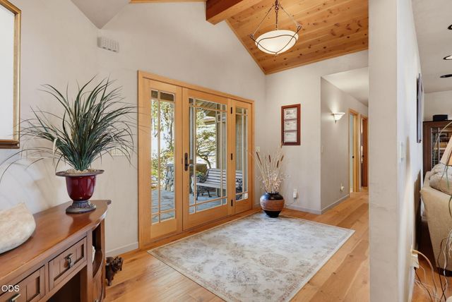 2459 Little Applegate Road, Jacksonville, OR 97530
