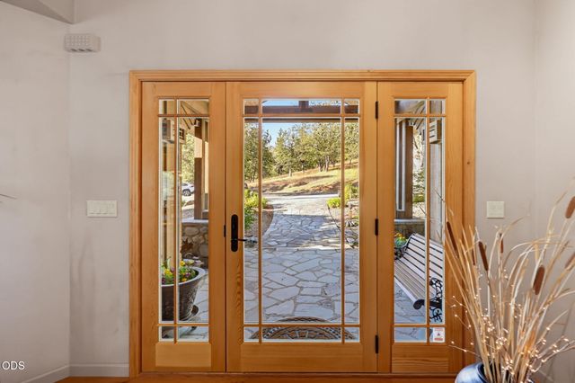 2459 Little Applegate Road, Jacksonville, OR 97530