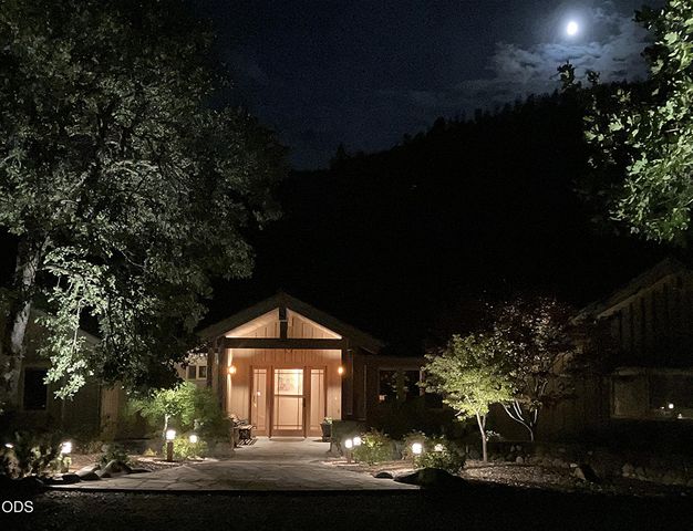 2459 Little Applegate Road, Jacksonville, OR 97530