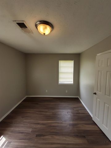 5071 NEELY RD, Memphis, TN 38109