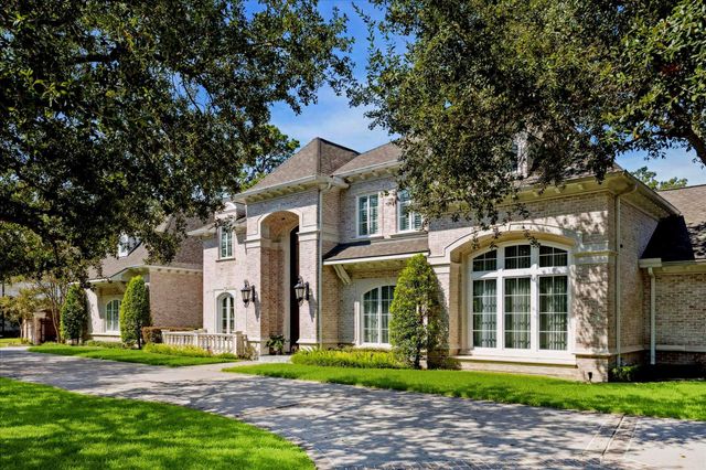 10911 Kemwood Drive, Hunters Creek Village, TX 77024