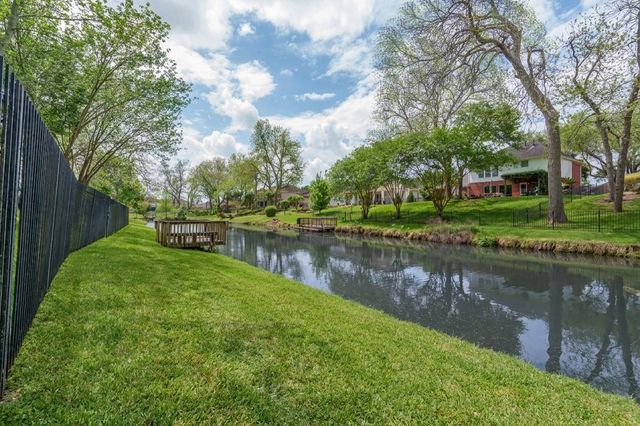 4519 Westerdale Drive, Fulshear, TX 77441