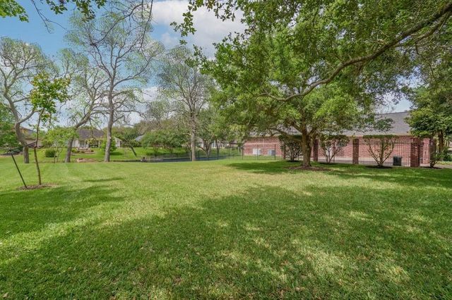 4519 Westerdale Drive, Fulshear, TX 77441