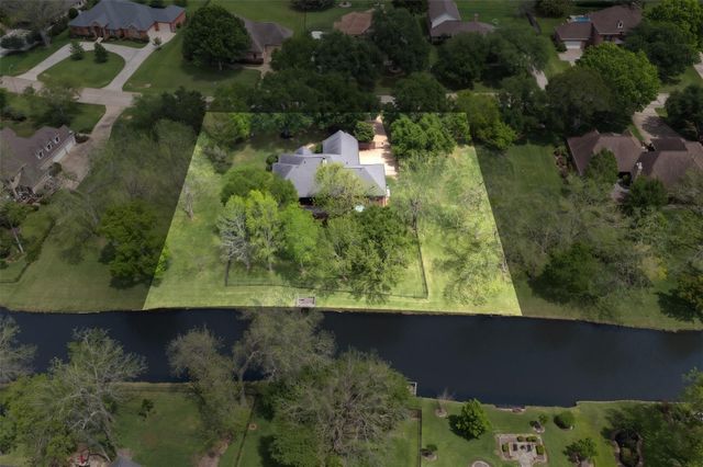 4519 Westerdale Drive, Fulshear, TX 77441