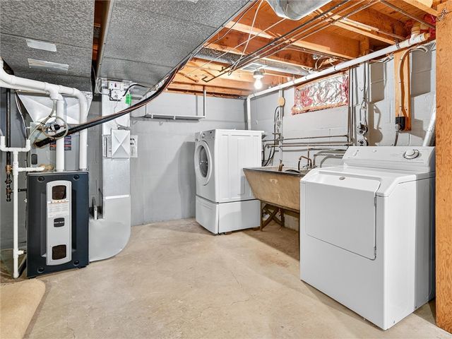 619 Harvest Drive, Greece, NY 14626