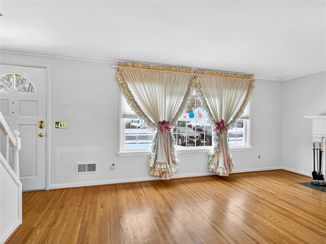 619 Harvest Drive, Greece, NY 14626