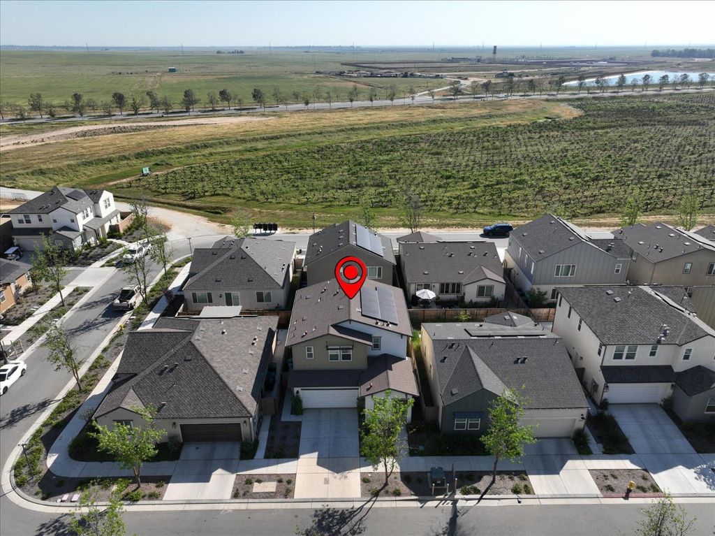 Image 30 of property listing at 824 Katelyn Avenue, Madera, CA 93636