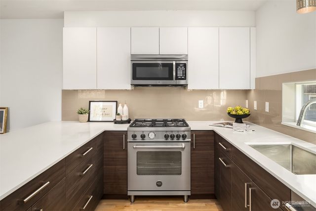 2455 Wickstrom Place SW, Seattle, WA 98116