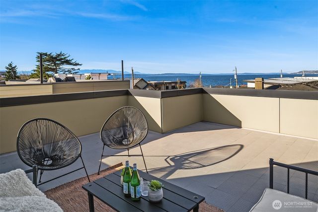 2455 Wickstrom Place SW, Seattle, WA 98116