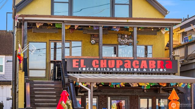 2455 Wickstrom Place SW, Seattle, WA 98116