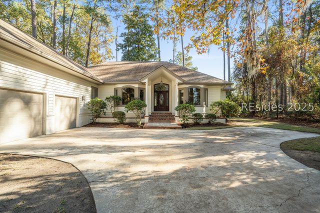 49 Winding Oak Dr, Okatie, SC 29909