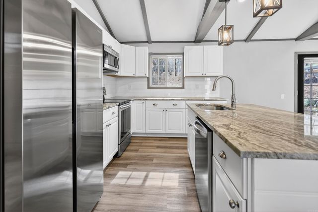 33 Sierra Drive, Hot Springs Village, AR 71909