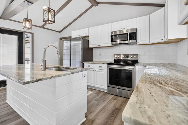 33 Sierra Drive, Hot Springs Village, AR 71909