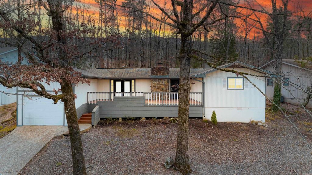 33 Sierra Drive, Hot Springs Village, AR 71909