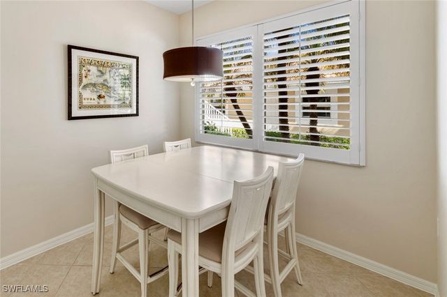 2370 Hidden Lake CT 8301, Naples, FL 34112