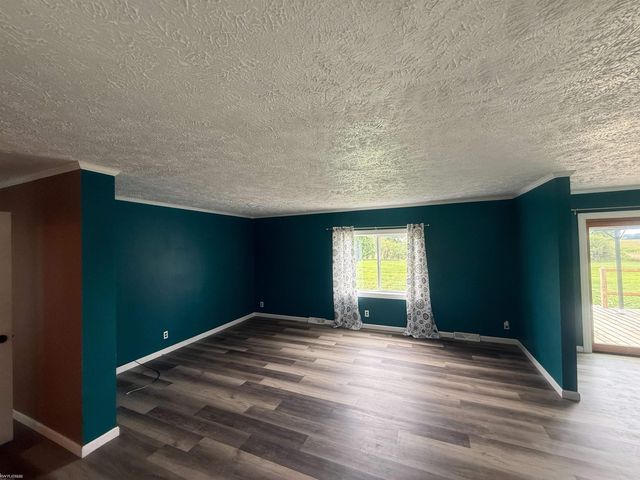5018 S Vernon Road, Durand, MI 48429