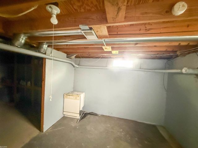 5018 S Vernon Road, Durand, MI 48429