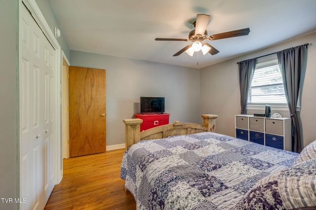 309 Knob Hill Drive, Bristol, TN 37620