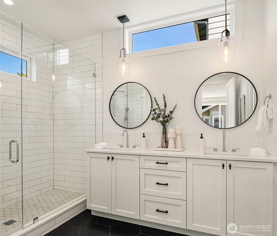 3023 65th Avenue SW, Seattle, WA 98116