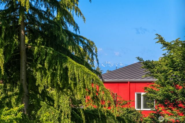 3023 65th Avenue SW, Seattle, WA 98116