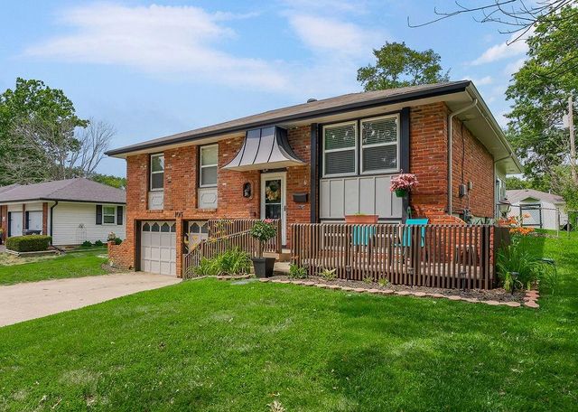 105 SE Moore Street, Blue Springs, MO 64014