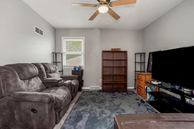 105 SE Moore Street, Blue Springs, MO 64014