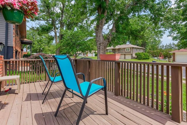 105 SE Moore Street, Blue Springs, MO 64014