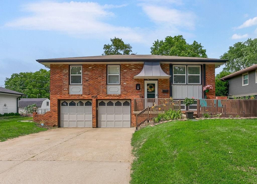 105 SE Moore Street, Blue Springs, MO 64014