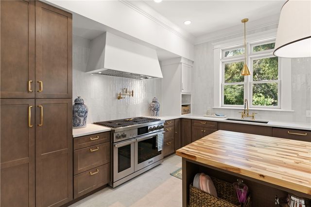 50 Frederica Oaks Lane, St Simons Island, GA 31522