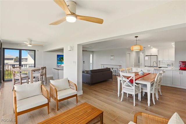 1341 Middle Gulf DR 4C, Sanibel, FL 33957