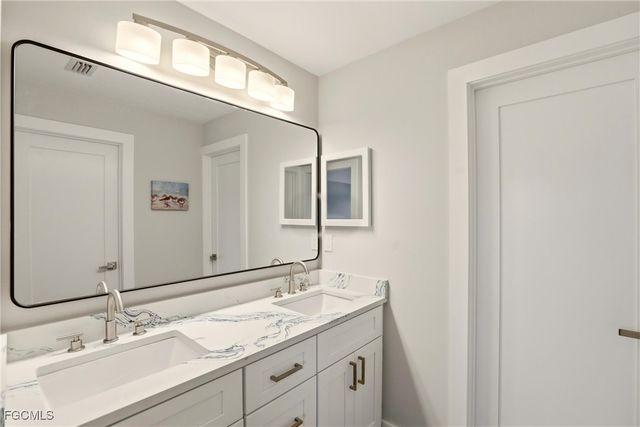 1341 Middle Gulf DR 4C, Sanibel, FL 33957