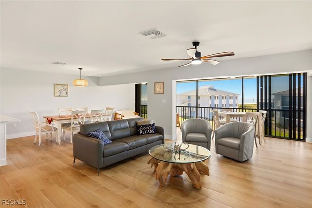 1341 Middle Gulf DR 4C, Sanibel, FL 33957