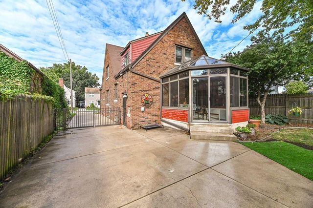 2715 Lasalle STREET, Racine, WI 53402