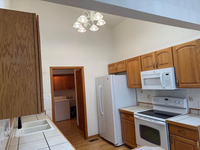 818 Mindy Cir, Sterling, CO 80751