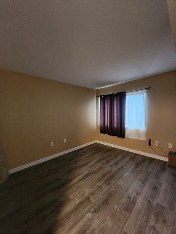 200 Locust St 303, Lynn, MA 01904