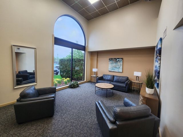 200 Locust St 303, Lynn, MA 01904