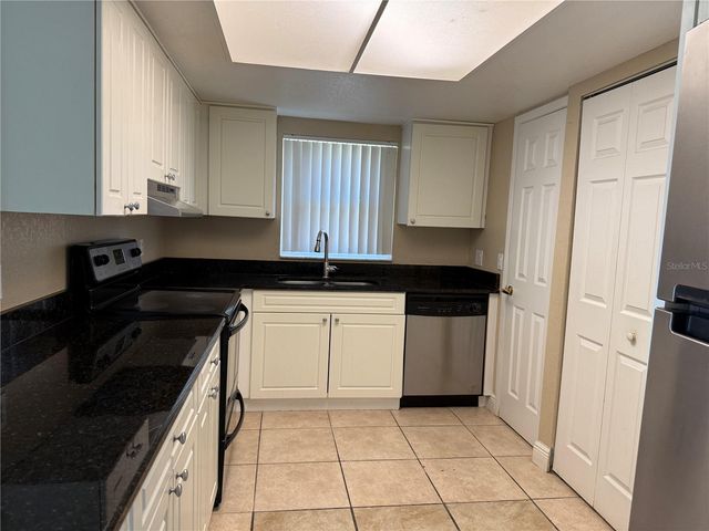 9950 TURF WAY 4, Orlando, FL 32837