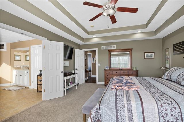 4810 Aegean Terrace, St Joseph, MO 64506