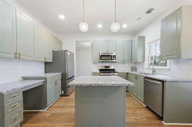 1578 Ridge Point Drive, Lawrenceville, GA 30043