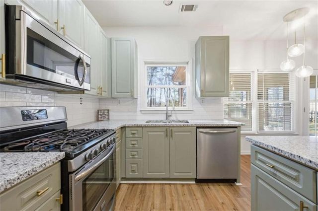 1578 Ridge Point Drive, Lawrenceville, GA 30043