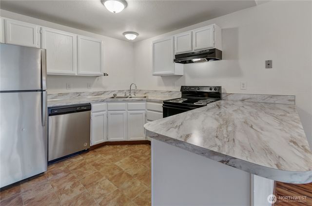 6646 Kinwood Park Lane SE, Lacey, WA 98503