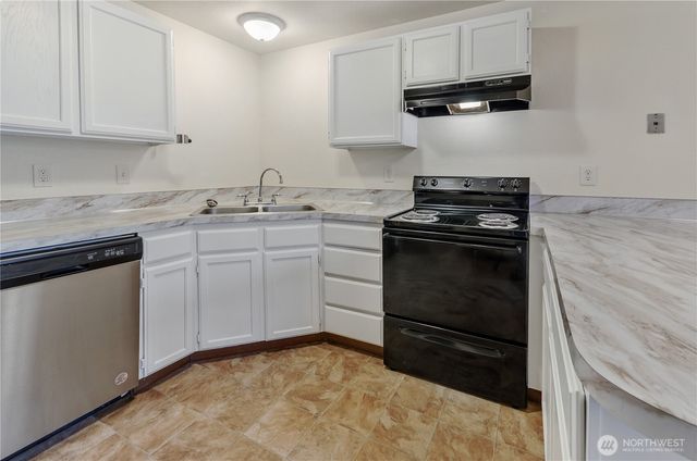 6646 Kinwood Park Lane SE, Lacey, WA 98503