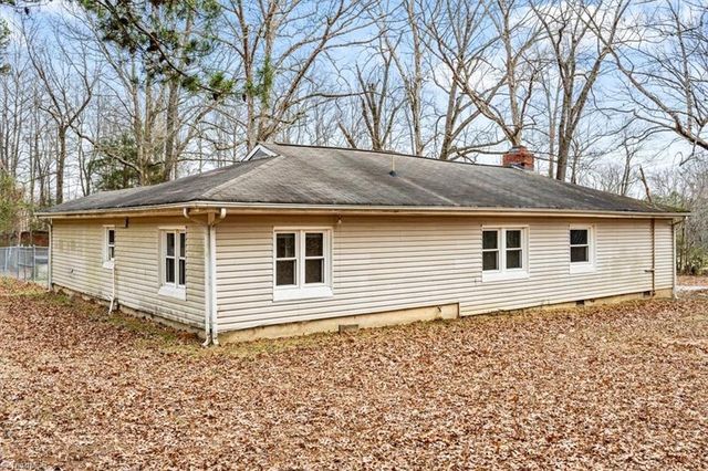 9185 US Highway 220 Bus N, Randleman, NC 27317