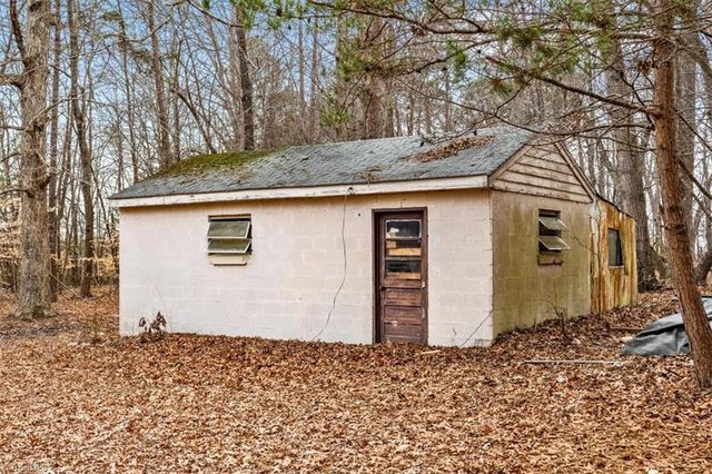 9185 US Highway 220 Bus N, Randleman, NC 27317