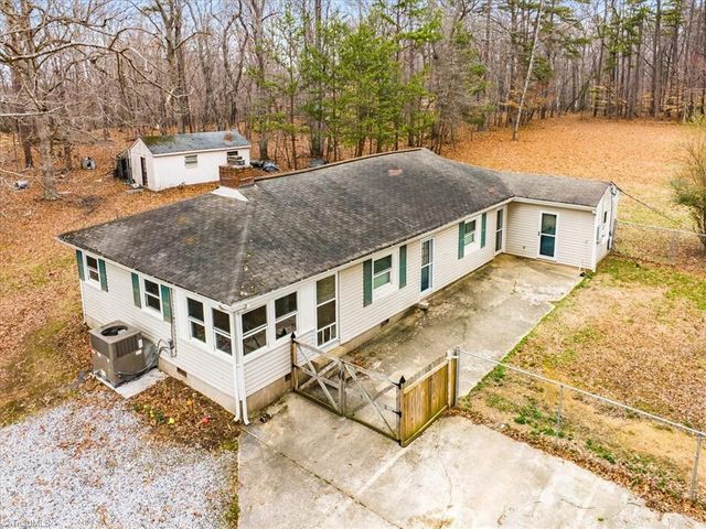 9185 US Highway 220 Bus N, Randleman, NC 27317