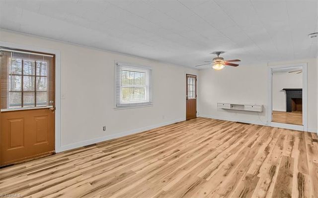 9185 US Highway 220 Bus N, Randleman, NC 27317