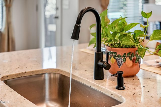 902 Green Ash Lane, Cary, NC 27513