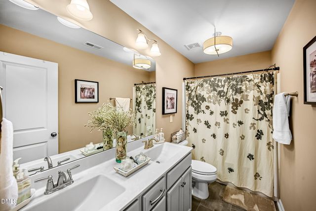 902 Green Ash Lane, Cary, NC 27513