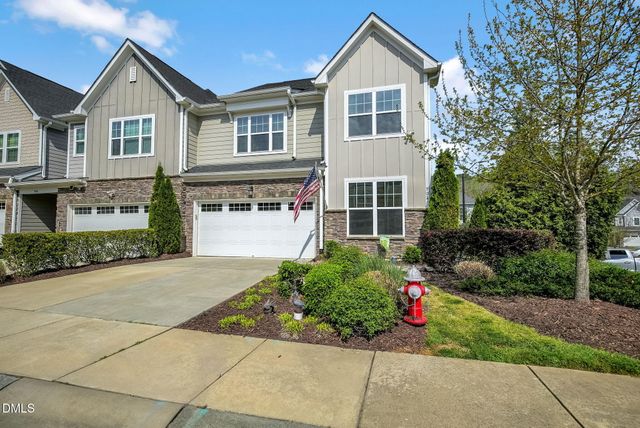 902 Green Ash Lane, Cary, NC 27513