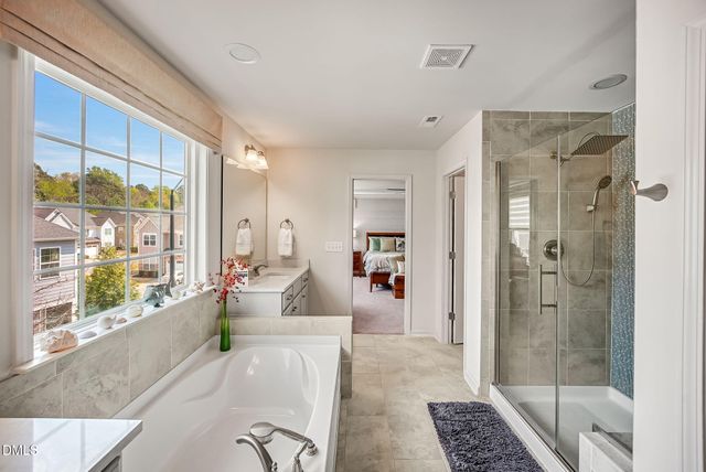 902 Green Ash Lane, Cary, NC 27513